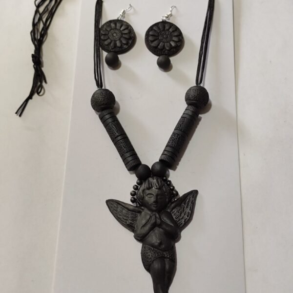 Black-colored terracotta handcraft necklace set | Terracotta dolls
