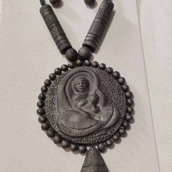 Terracotta Handicraft Necklace for women Set (black colour)