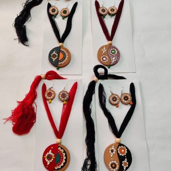 Terracotta jewellery hand print (Quantity 4 piece)