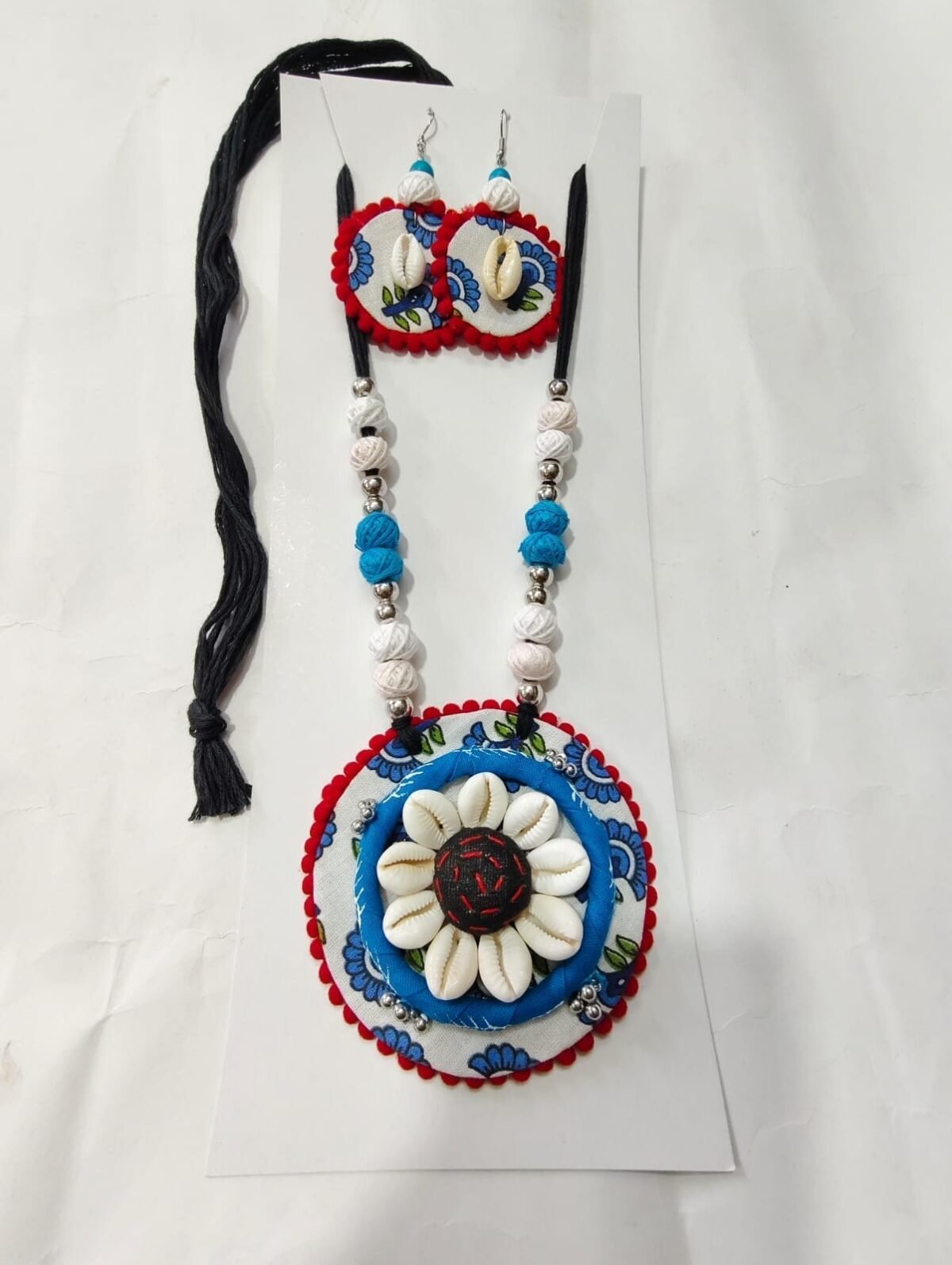 Handmade Shell and Fabric Jewelry Set Necklace and Earrings - Image 1