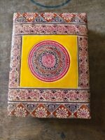 Leather jewellery box (yellow)
