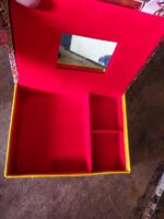 Leather jewellery box (yellow) - Image 9