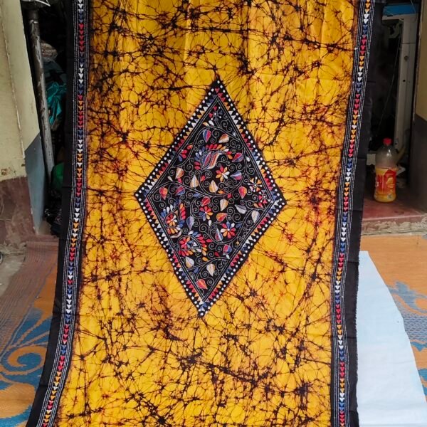 Hand embroidered kantha stitch batik dupatta