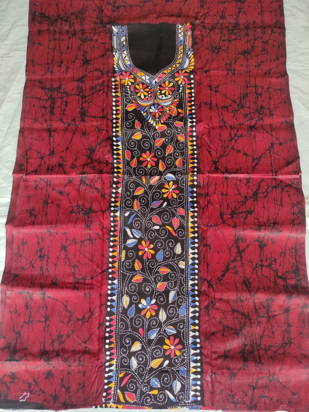 WhatsApp Image 2025-05-13 at 11.01.02_7e221973 Handicraft Kantha Stitch Batik Salwar Suit  (Red) - Image 4