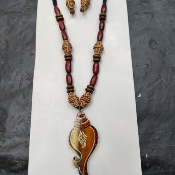 Handmade Wooden Conch Pendant Jewellery Set