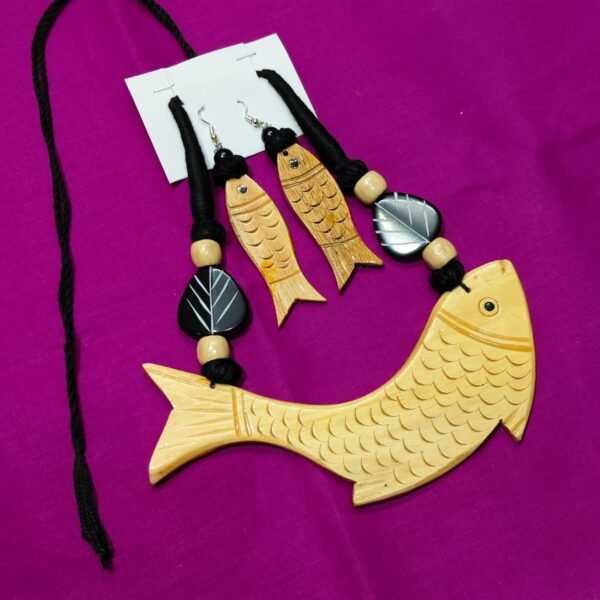 Wooden jewellery Set Elegant Fish