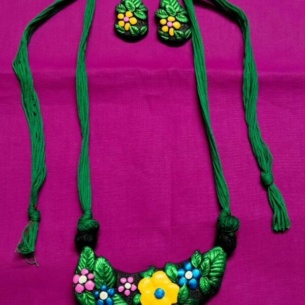 Colorful Floral Terracotta Necklace Set – Handcrafted Nature-Inspired Beauty
