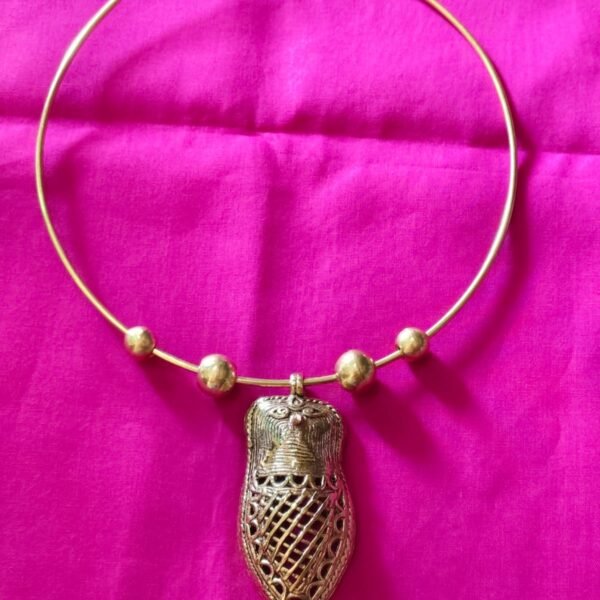 Handcrafted Dokra Shell Motif Pendant Necklace | Tribal Brass Hasuli