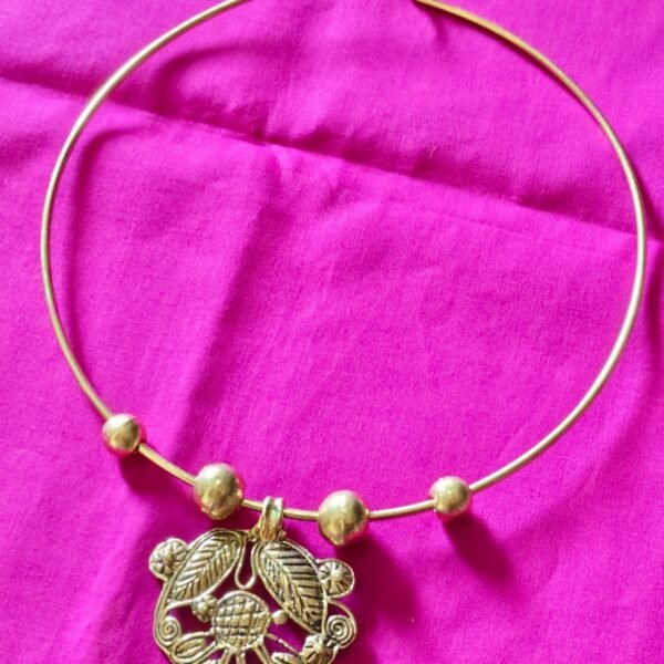 Dokra Hasuli Floral with leaf motif Necklace | Tribal Brass Jewellery