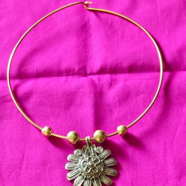 Handcrafted Dokra Hasuli Floral with leaf motif Necklace