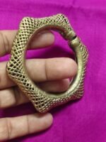 Handcrafted Tribal Dokra Bracelet – Vintage Ethnic Design - Image 2