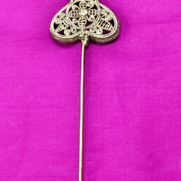Handcrafted Dokra Brass Hair Pin – Tri-Leaf Floral Design
