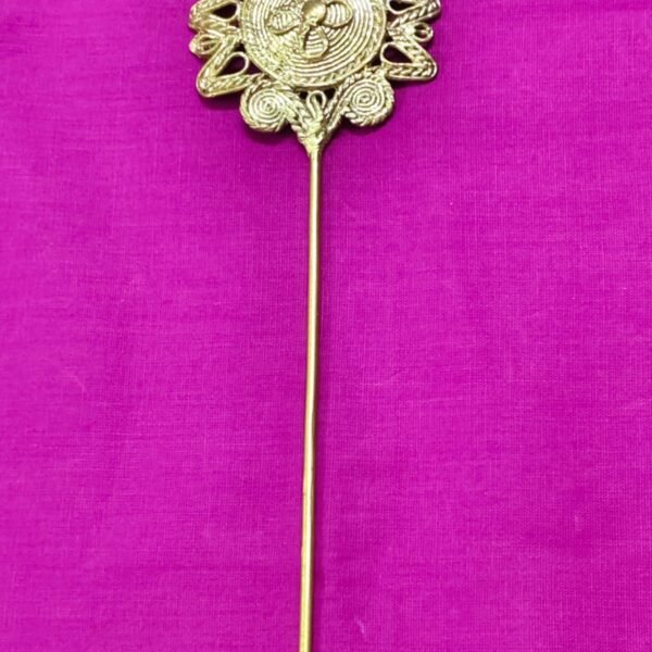 Handcrafted Dokra Hair Pin – Sunburst Floral Design