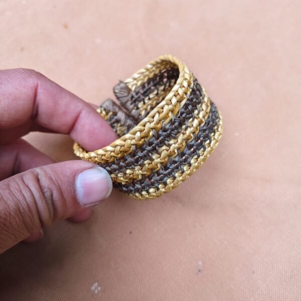 Handwoven Natural Grass Bracelet – Eco-Friendly Tribal Style
