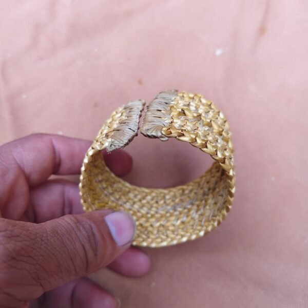 Handwoven Natural Grass Bracelet – Eco-Friendly Tribal Style