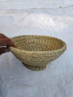 Handmade lotus-shaped natural grass basket – suitable for decoration and fruit storage