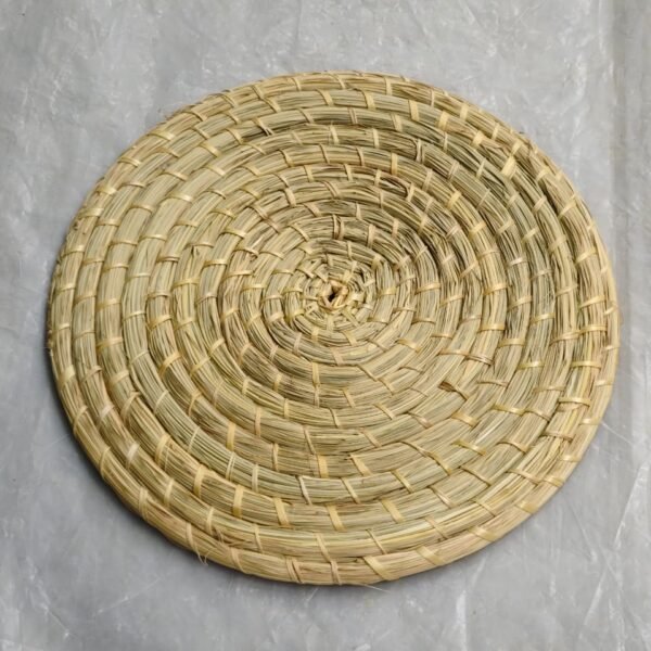 Handmade round table mat made of Grass leaves