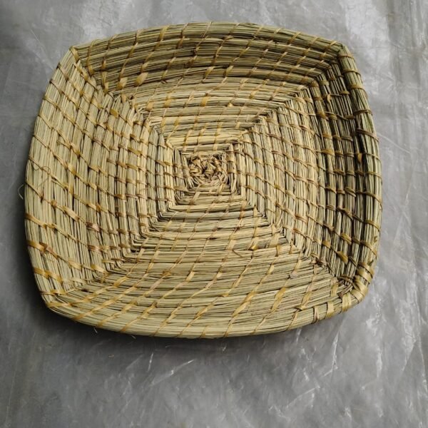 Handmade Natural Grass Square Tread | Eco-Friendly Hand Woven