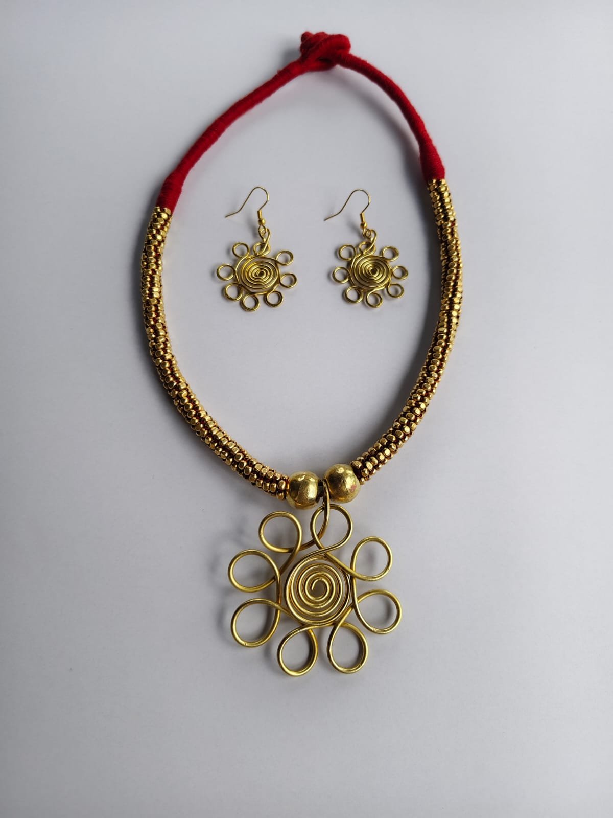 WhatsApp Image 2025-10-20 at 16.37.51_45cdde70 Handcrafted Dokra Brass Floral Pendant Necklace Set - Image 2