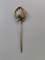 Elegant Brass Hair Pin – Leaf Design (Handcrafted) - Image 4