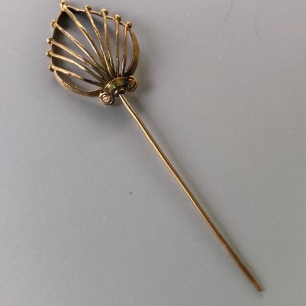 Elegant Brass Hair Pin – Leaf Design (Handcrafted)
