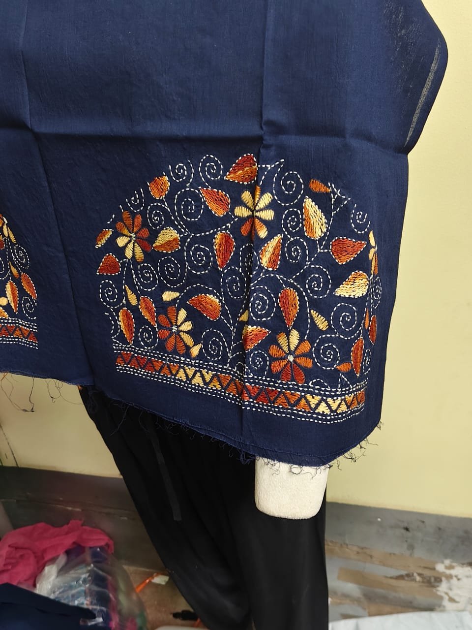 WhatsApp Image 2025-08-27 at 11.08.49_2ff78839 Navy blue Cotton Kantha Stitch Blouse Material - Image 5