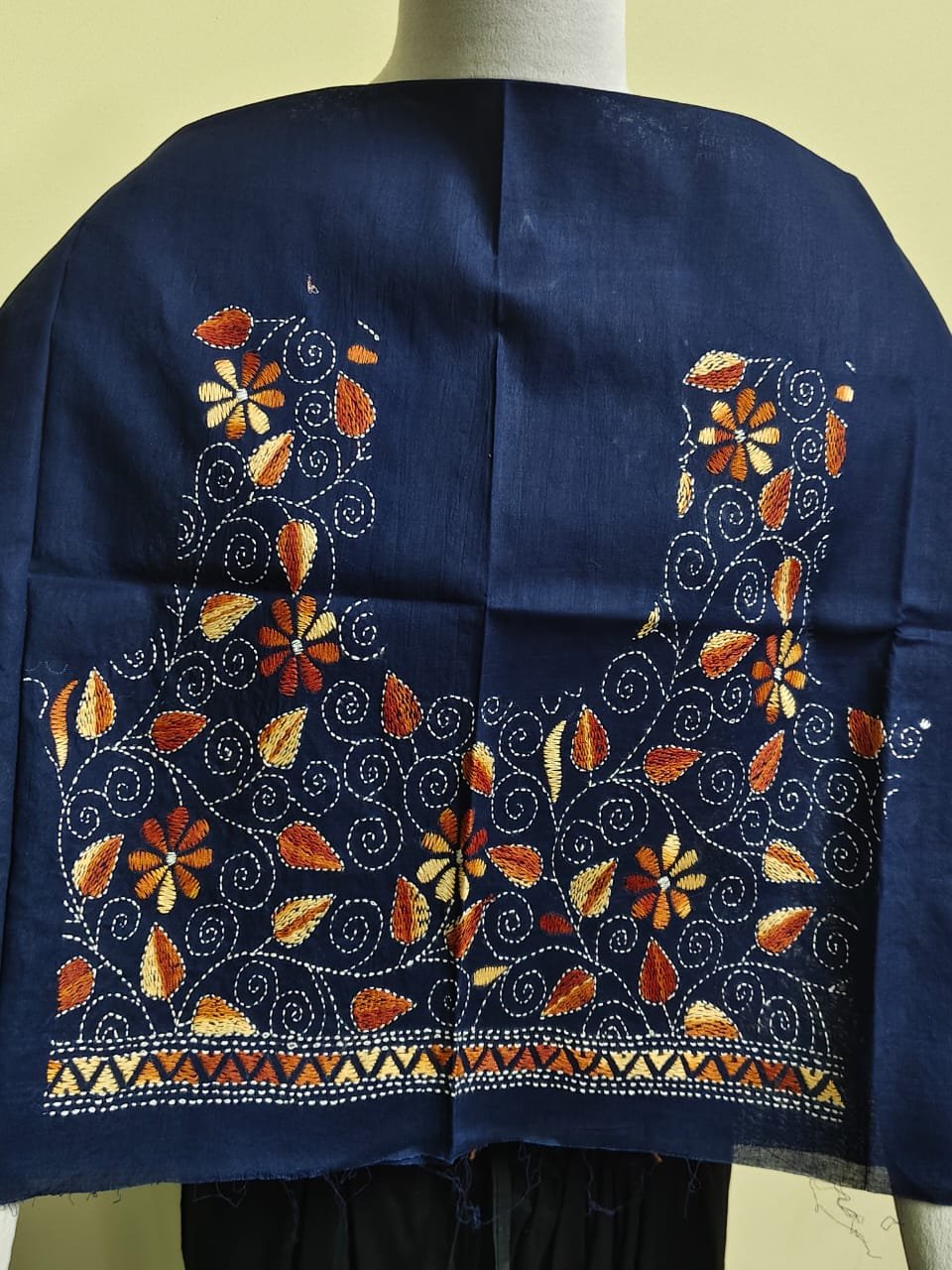 WhatsApp Image 2025-08-27 at 11.12.15_ef6efabd Navy blue Cotton Kantha Stitch Blouse Material - Image 3