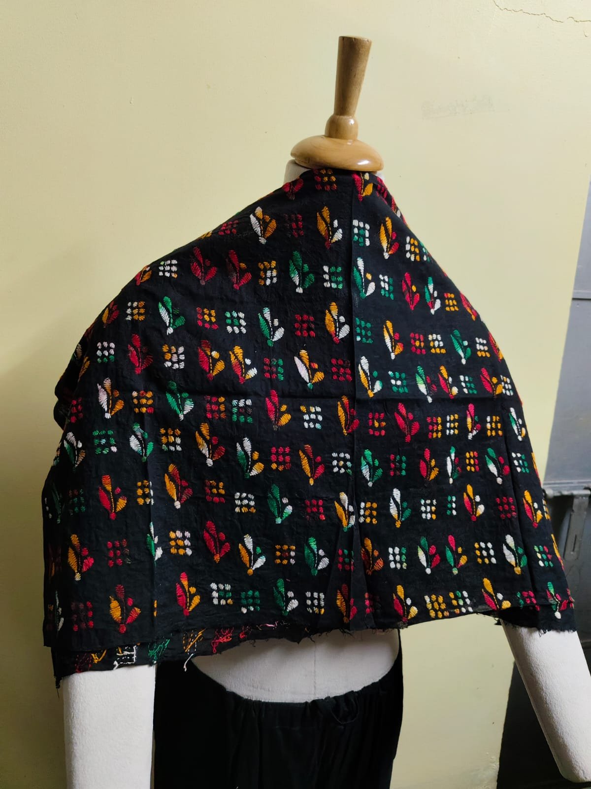 WhatsApp Image 2025-09-01 at 19.43.17_9ce55c27 Cotton Kantha Stitch All-Over Blouse Material – Multicolor Sprigs - Image 2