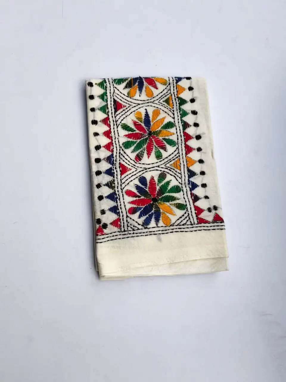 1000249813.webp White Cotton Kantha Stitch Blouse Piece - Image 4