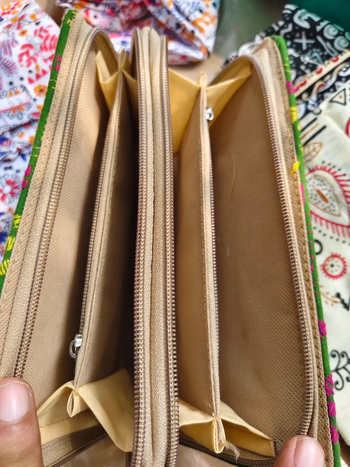 1000527507.webp Kantha Stitch Cotton Zip Wallet – Double Zipper Compartments - Image 4