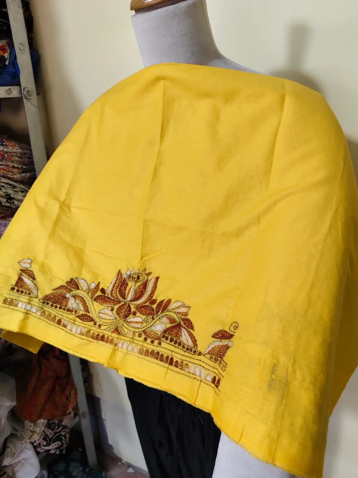 1000528033.webp Yellow Cotton Kantha Stitch Blouse Material – Hand Embroidered Lotus Border - Image 4