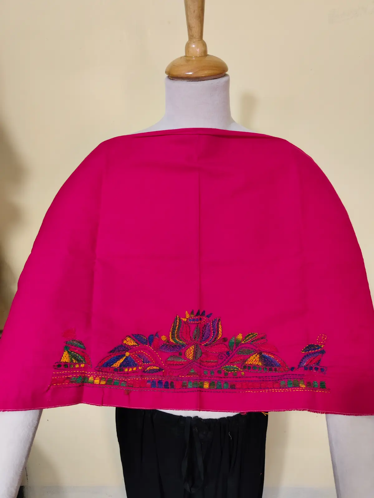 1000528036-1.webp Rani Cotton Kantha Stitch Blouse Material – Hand Embroidered Lotus Border - Image 7