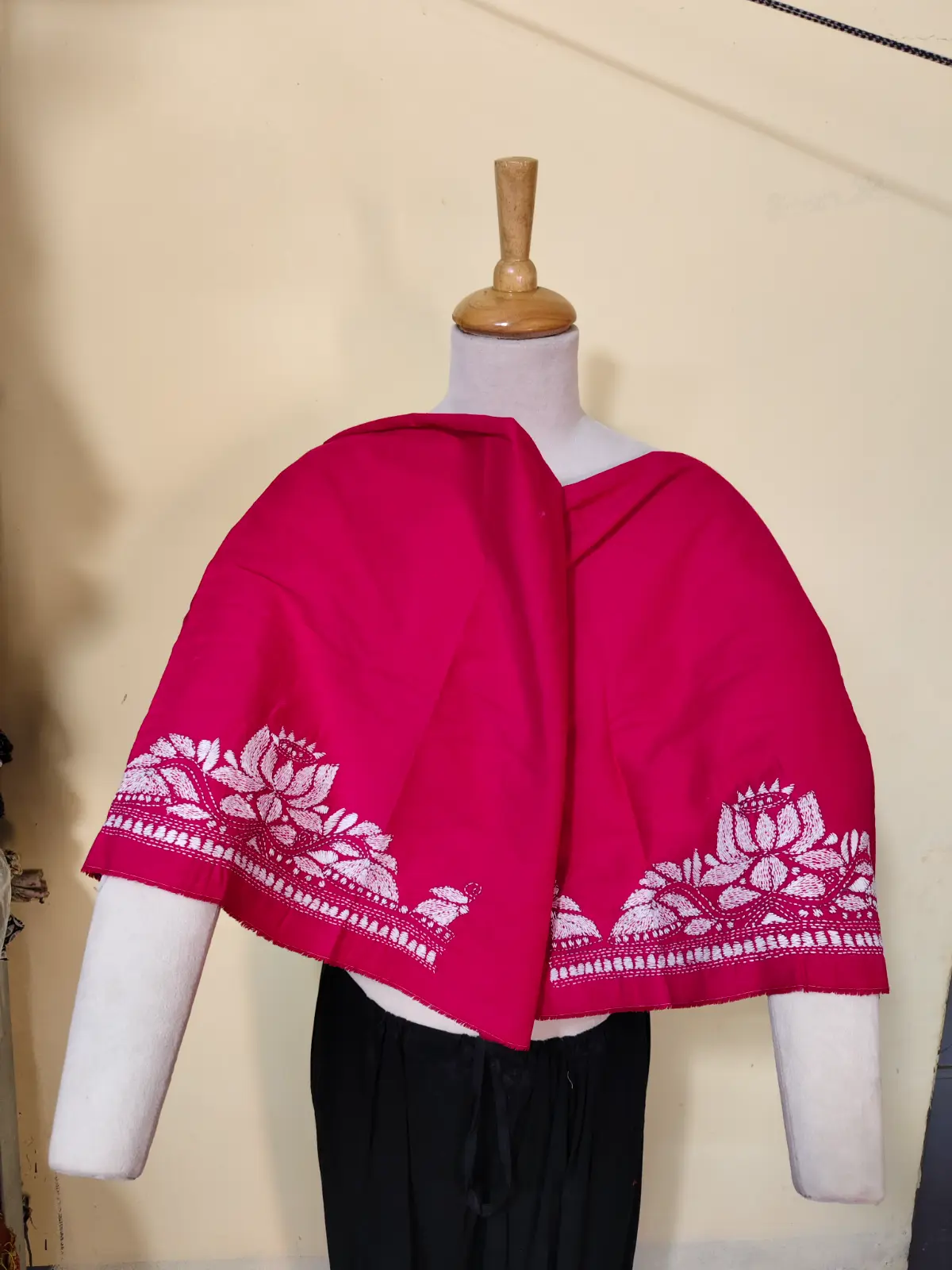 1000528051.webp Rani Cotton Kantha Stitch Blouse Material – Handmade Floral - Image 2