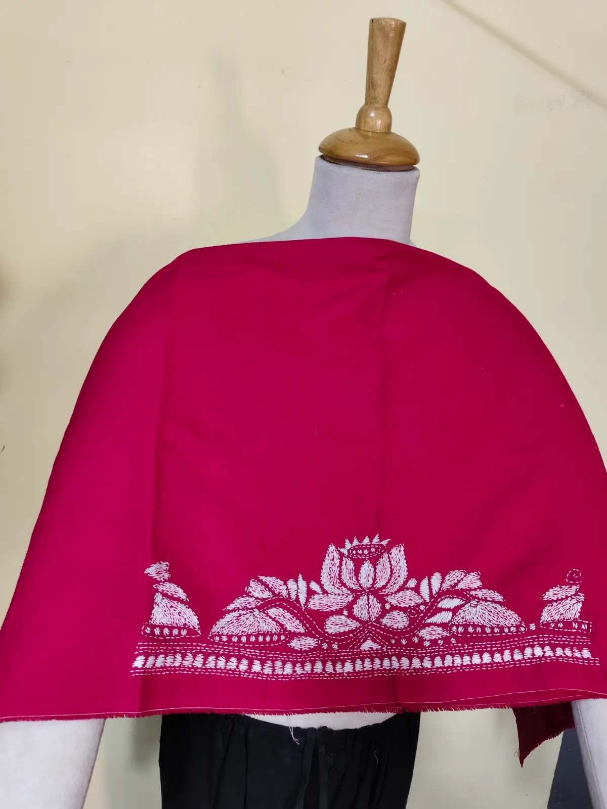 1000528055.webp Rani Cotton Kantha Stitch Blouse Material – Handmade Floral - Image 4
