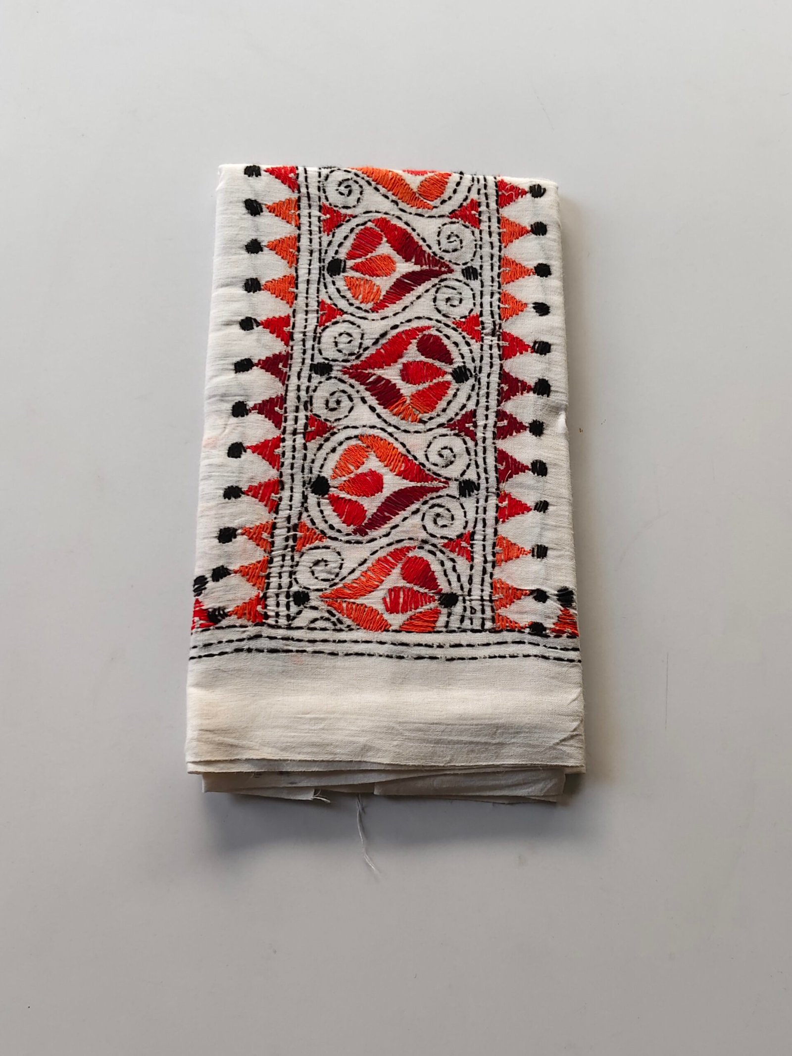 IMG_20251028_161442 White Kantha Stitch Blouse Material - Image 2