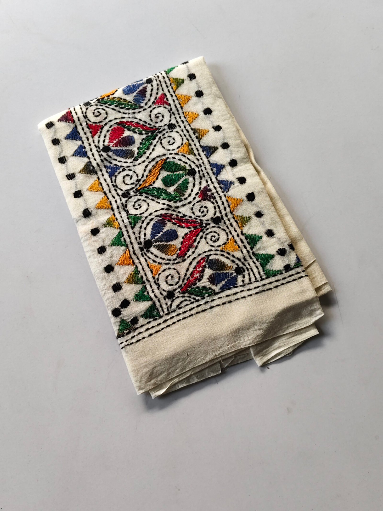 IMG_20251028_161646 White Kantha Work Blouse Piece - Multicolor Hand Embedded - Image 3