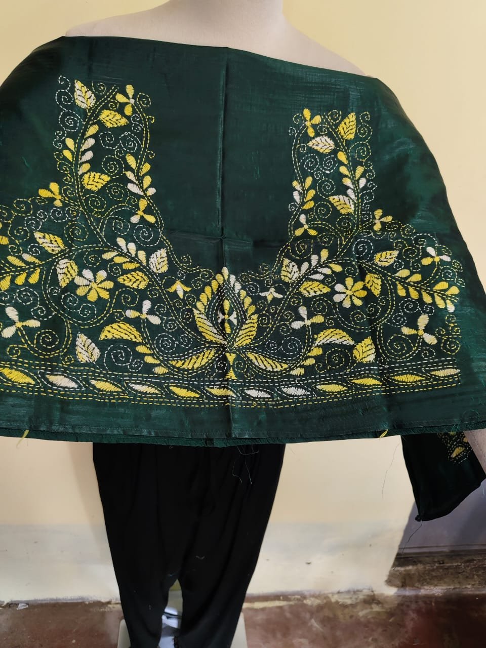 WhatsApp Image 2025-10-17 at 18.55.54_e30c9e38 Silk Kantha Stitch Blouse Material Emerald Green - Image 4