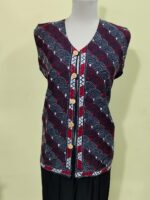 Handcrafted Cotton Kantha Stitch Sleeveless Jacket – Navy Blue Wave Pattern - Image 5