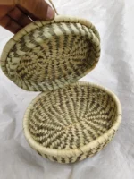 Handmade organic grass jewelry box - The round lid is attached to the box. - Image 3