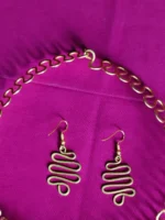 Wavy Pattern Brass Necklace Earrings Set - Image 4