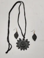 Black Terracotta Jewellery Set with Earrings Leaf design - Image 3