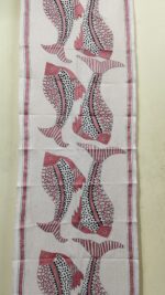 Handcrafted Tussar Silk Kantha Stole with Traditional Fish Motif – Off-White & Pink - Image 5
