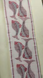 Handcrafted Tussar Silk Kantha Stole with Traditional Fish Motif – Off-White & Pink - Image 2