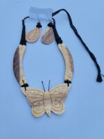 Wooden Necklace Set with Butterfly Design – Elegant Eco-Friendly Jewelry - Image 4