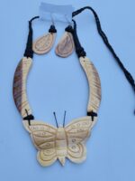 Wooden Necklace Set with Butterfly Design – Elegant Eco-Friendly Jewelry
