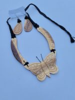 Wooden Necklace Set with Butterfly Design – Elegant Eco-Friendly Jewelry - Image 2