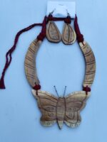 Wooden Necklace Set with Butterfly Design – Elegant Eco-Friendly Jewelry