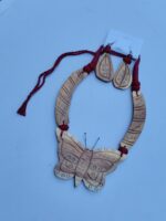 Wooden Necklace Set with Butterfly Design – Elegant Eco-Friendly Jewelry - Image 3