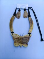 Wooden Necklace Set with Butterfly Design – Elegant Eco-Friendly Jewelry
