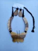 Wooden Necklace Set with Butterfly Design – Elegant Eco-Friendly Jewelry